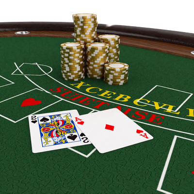 Gr&uuml;ner Blackjack-Tisch mit goldenen Chips - Blackjack Varianten bei Millioner